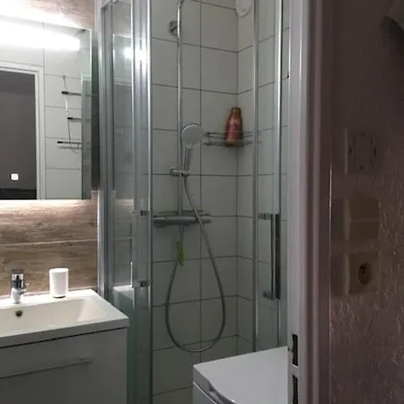 6 Pers Avec Piscine Et Parking Apartment